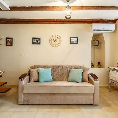 Apartament House 